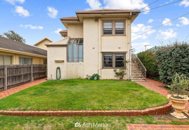 1/158 Gould Street, Frankston